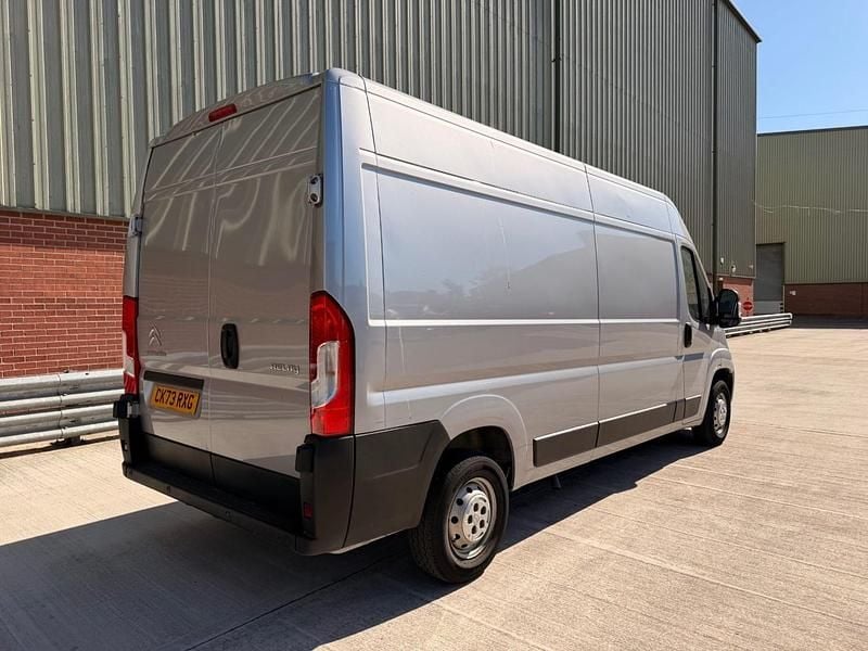 Usado Citroën Relay 140 HP (102 kW) 2023 Cinzento Van