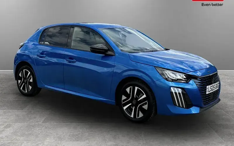 Used Peugeot 208 Allure 101 HP (74 kW) 2025 Hatchback
