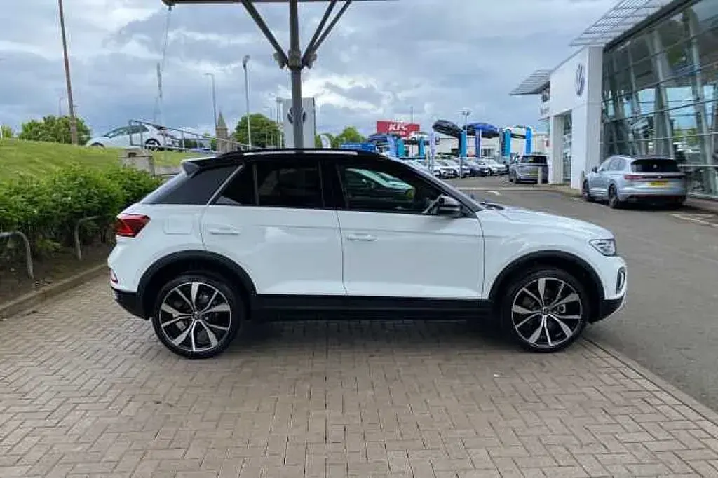 New VW T-Roc Design 150 HP (110 kW) 2026 White SUV