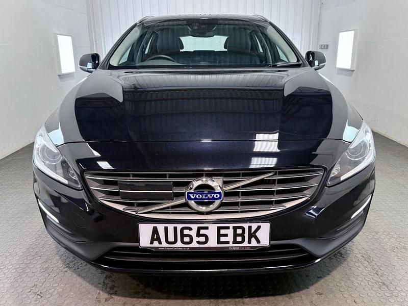 Used Volvo V60 SE Lux 180 HP (132 kW) 2015 Black Estate