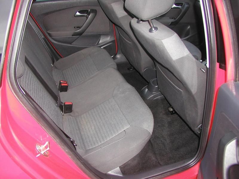 Used VW Polo Edition 60 HP (44 kW) 2014 Red Hatchback