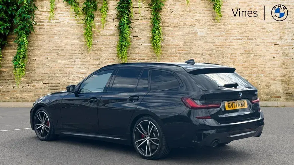 Used BMW 330 M Sport 286 HP (210 kW) 2021 Black Estate