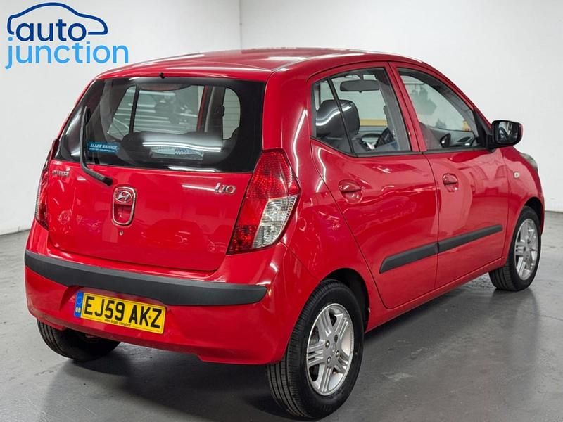 Usado Hyundai i10 Comfort 2009 Vermelho Citadino