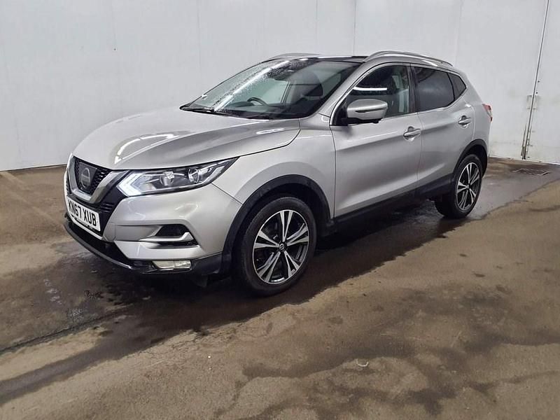 Used Nissan Qashqai N-Connecta 2017 Silver SUV