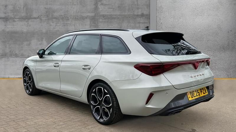 Used Cupra Leon 150 HP (110 kW) 2025 Grey Estate
