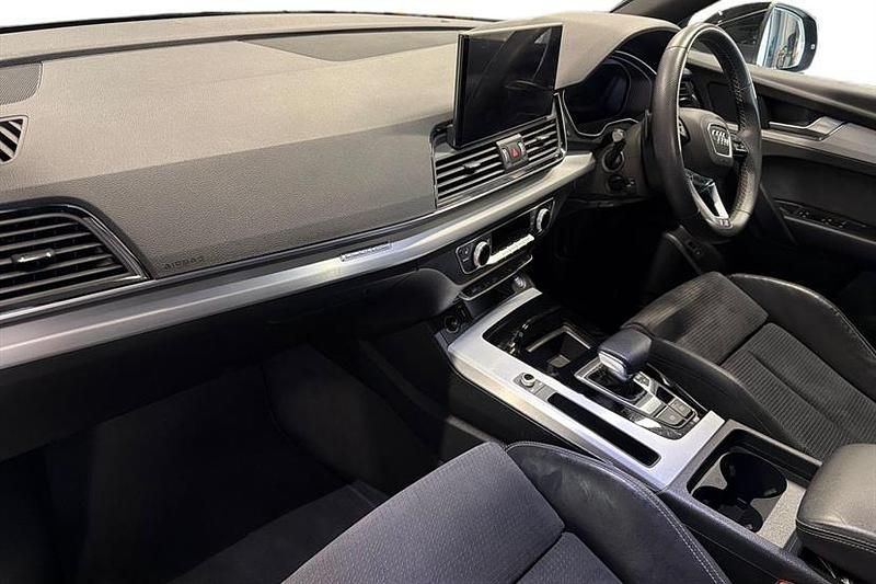 Used Audi Q5 S-Line 204 HP (150 kW) 2023 Mythos black SUV