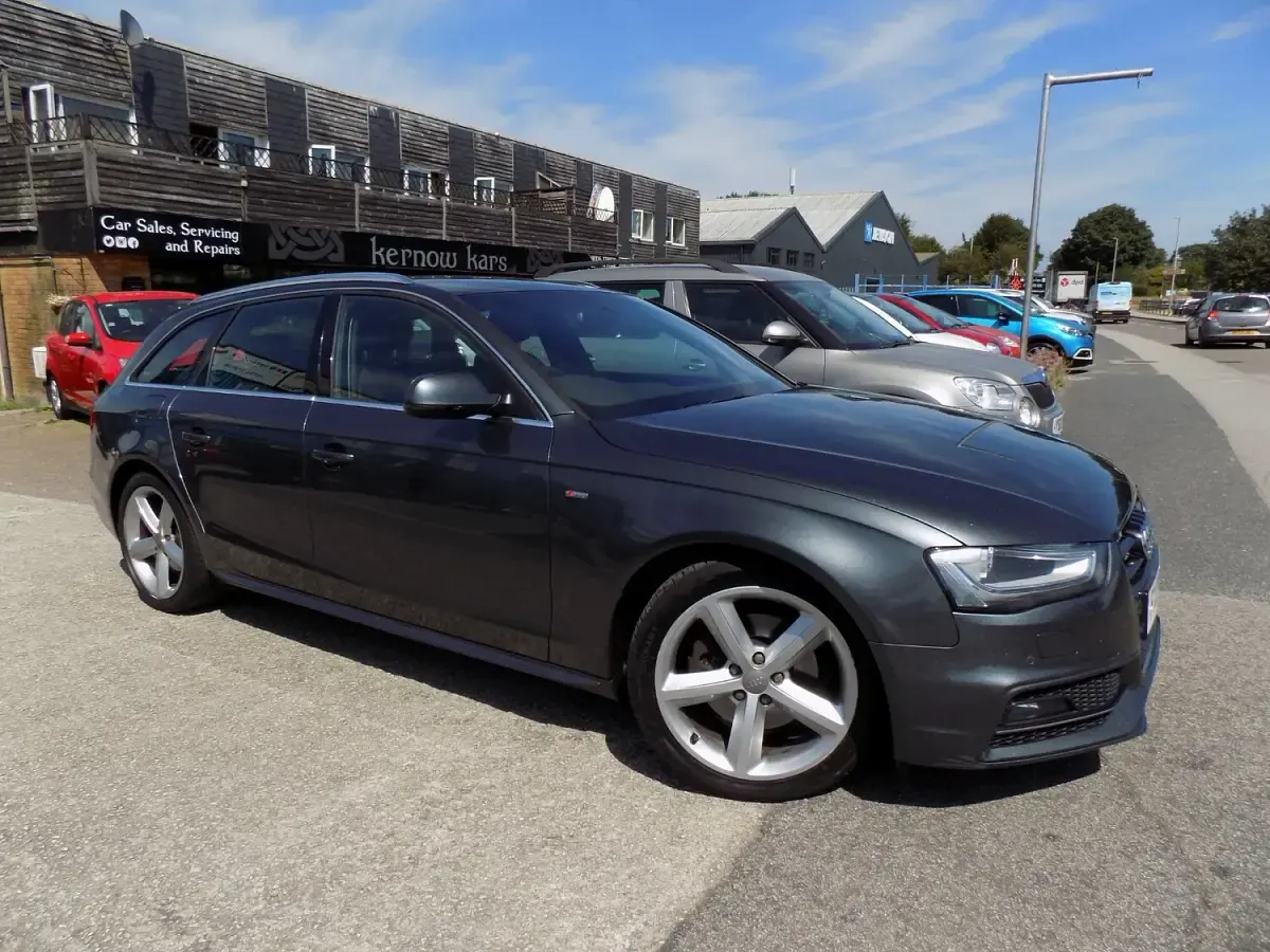 Used Audi A4 S-Line 143 HP (105 kW) 2013 Grey Estate