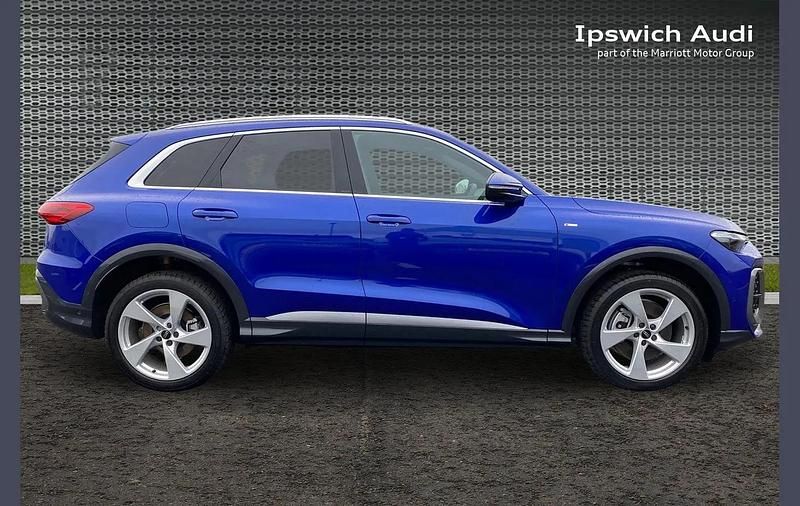 Used Audi Q5 S-Line 204 HP (150 kW) 2025 Blue SUV