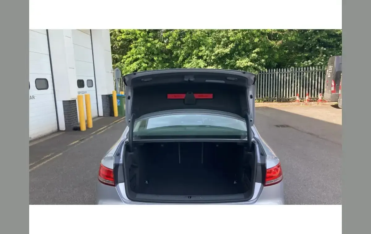 Begagnad Audi A4 Comfort 187 HK (137 kW) 2016 Silver Sedan