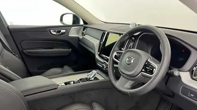 Used Volvo XC60 Ultra 449 HP (330 kW) 2025 Grey SUV