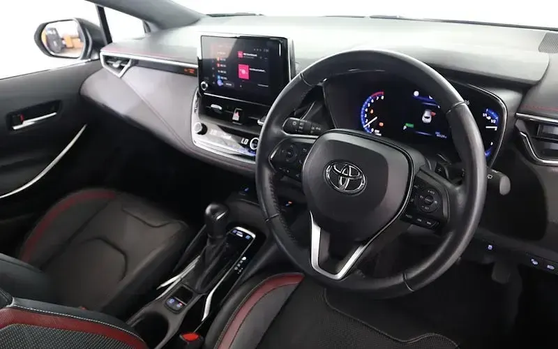 Used Toyota Corolla 184 HP (135 kW) 2022 Grey Hatchback