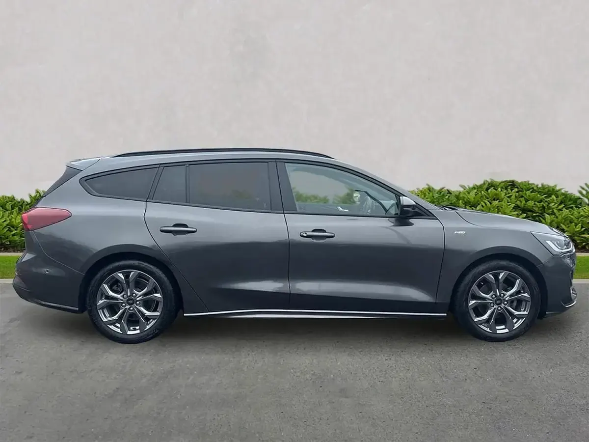 Used Ford Focus ST-Line 2023 Grey Estate