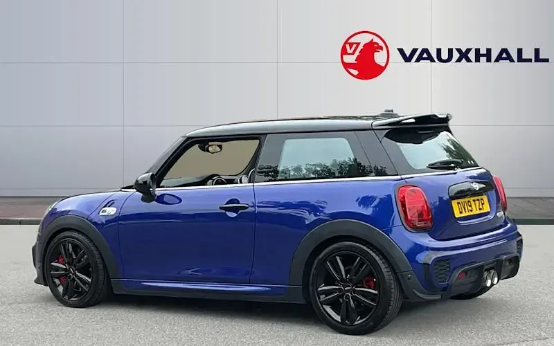 Used Mini Cooper S Sport 192 HP (141 kW) 2019 Blue Hatchback