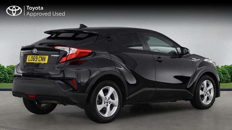 Used Toyota C-HR 120 HP (88 kW) 2019 Black SUV
