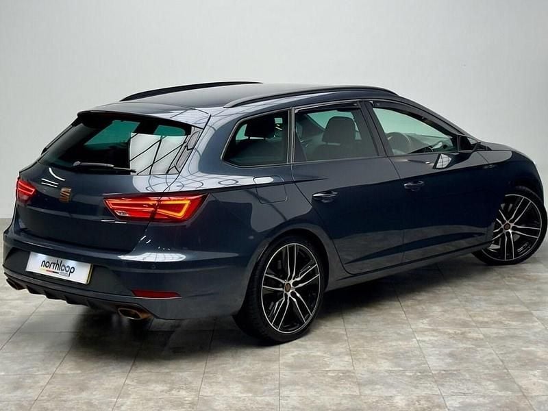 Used Seat Leon 4Drive 300 HP (220 kW) 2019 Grey Estate