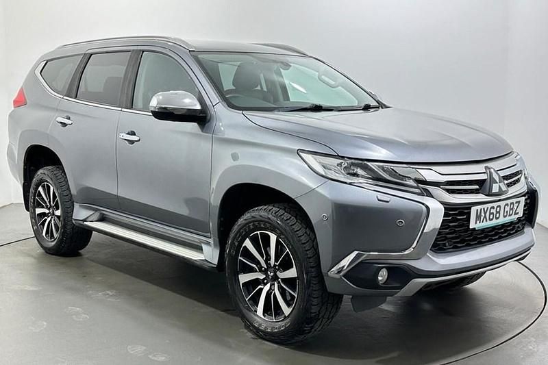 Used Mitsubishi Shogun 2018 Grey SUV