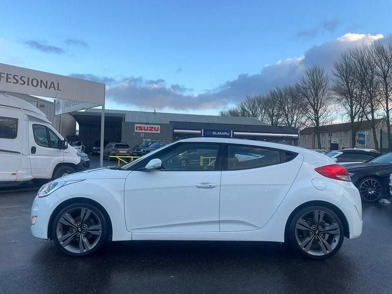Used Hyundai Veloster Sport 138 HP (101 kW) 2012 White Hatchback