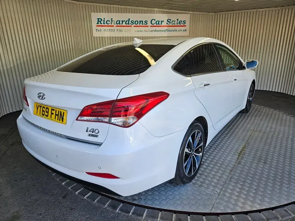 Used Hyundai i40 SE 136 HP (100 kW) 2019 White Estate