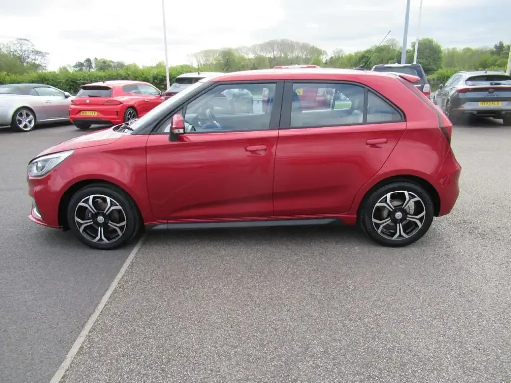 Used MG MG3 Exclusive 106 HP (77 kW) 2019 Red Hatchback