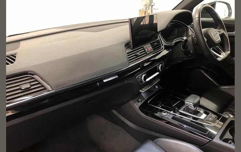 Used Audi Q5 Sportback Comfort 261 HP (191 kW) 2022 White SUV