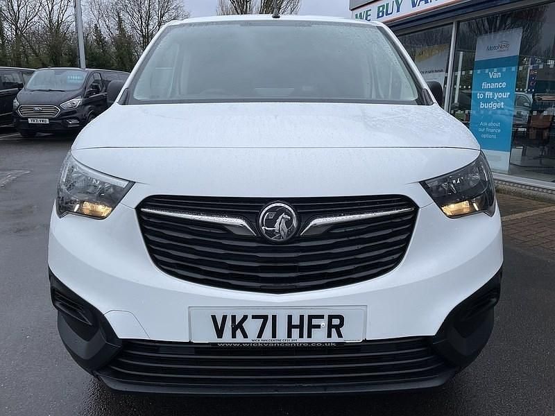 Used Vauxhall Combo Edition 75 HP (55 kW) 2021 White MPV