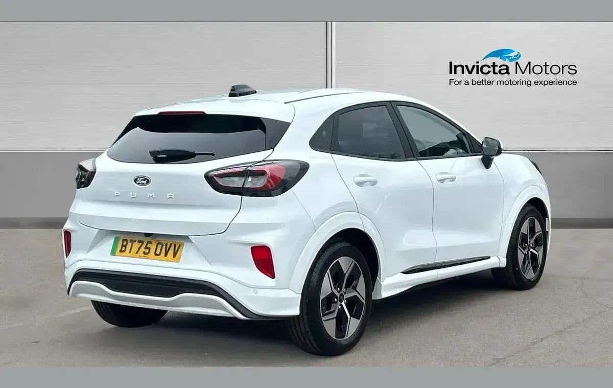 Begagnad Ford Puma Gen-E Select 122 kW (167 HK) 2025 Vit SUV