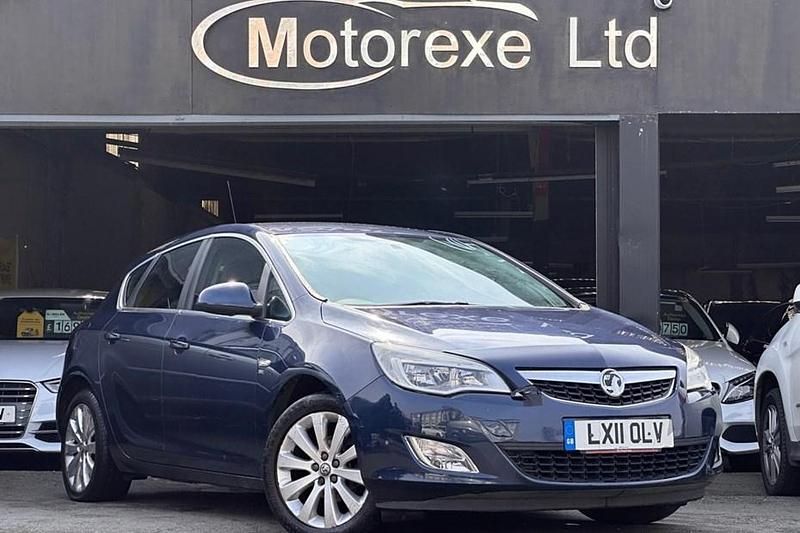 Used Vauxhall Astra 115 HP (84 kW) 2011 Blue Hatchback