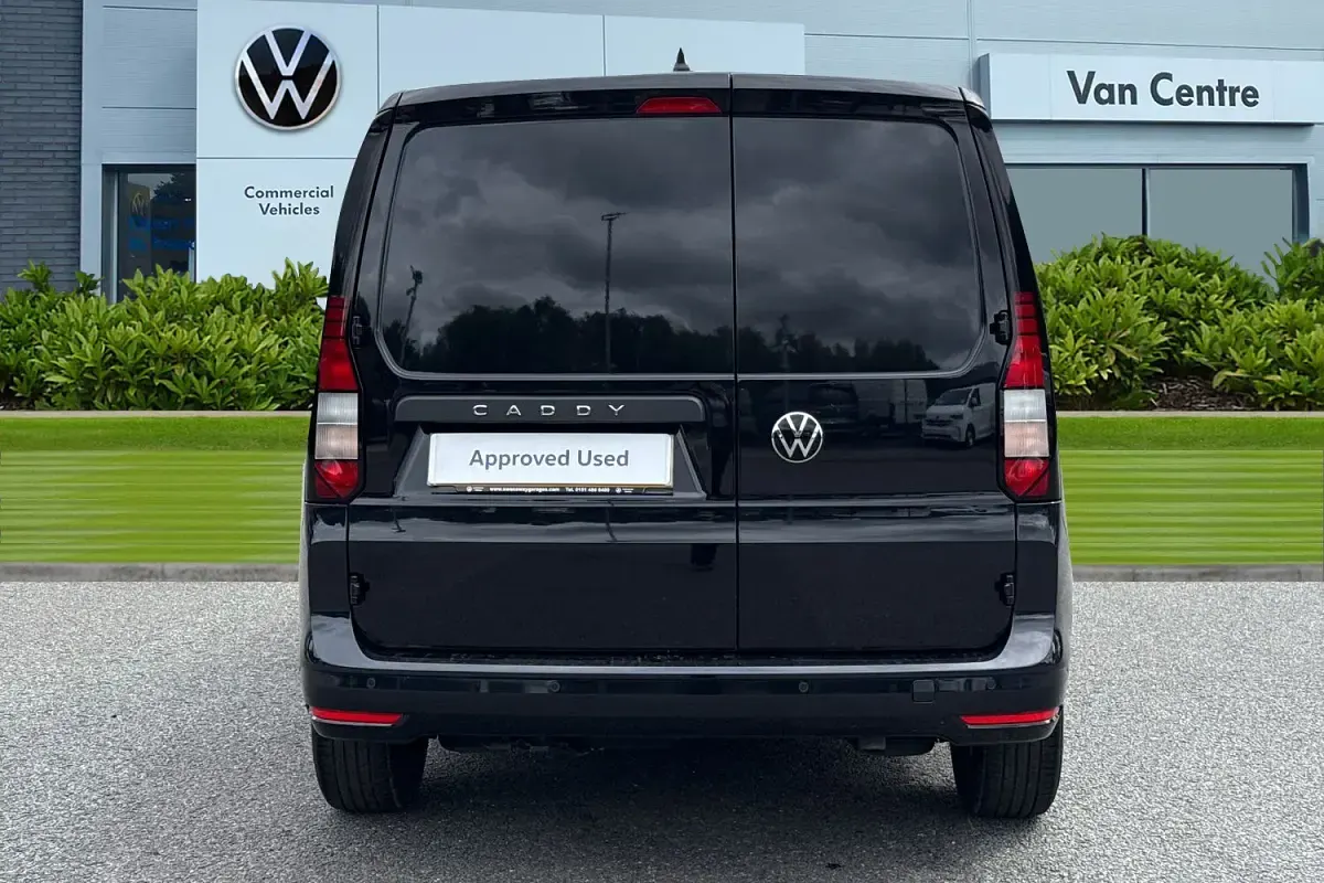Used VW Caddy 122 HP (89 kW) 2025 Black MPV