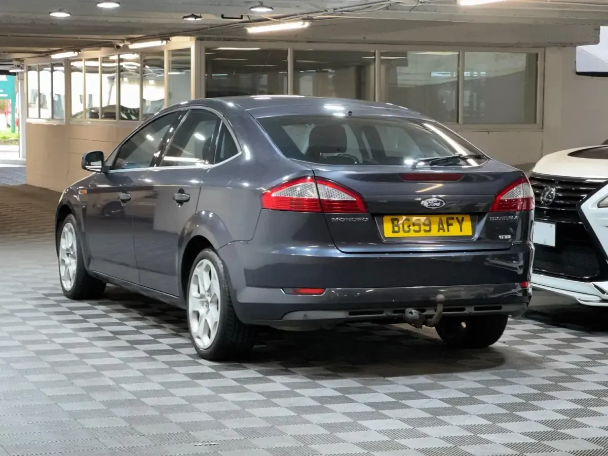 Used Ford Mondeo Titanium X 140 HP (102 kW) 2009 Grey Hatchback