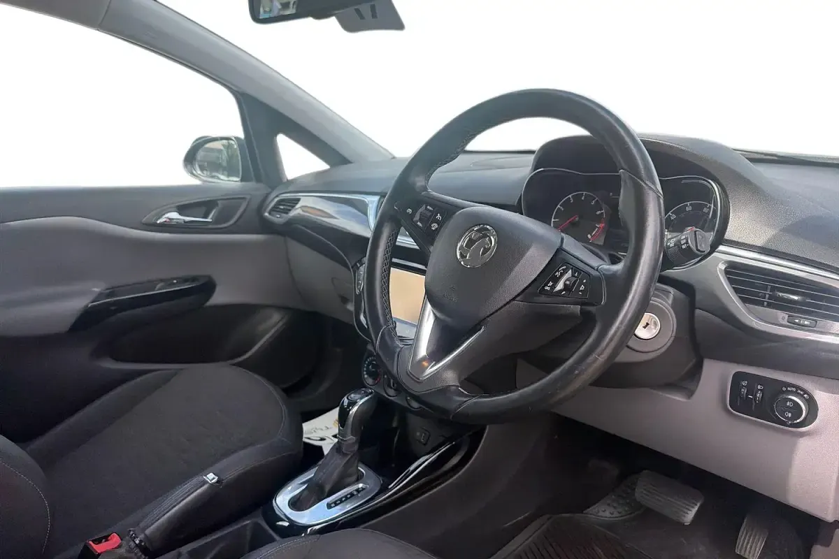 Used Vauxhall Corsa 90 HP (66 kW) 2015 Grey Hatchback