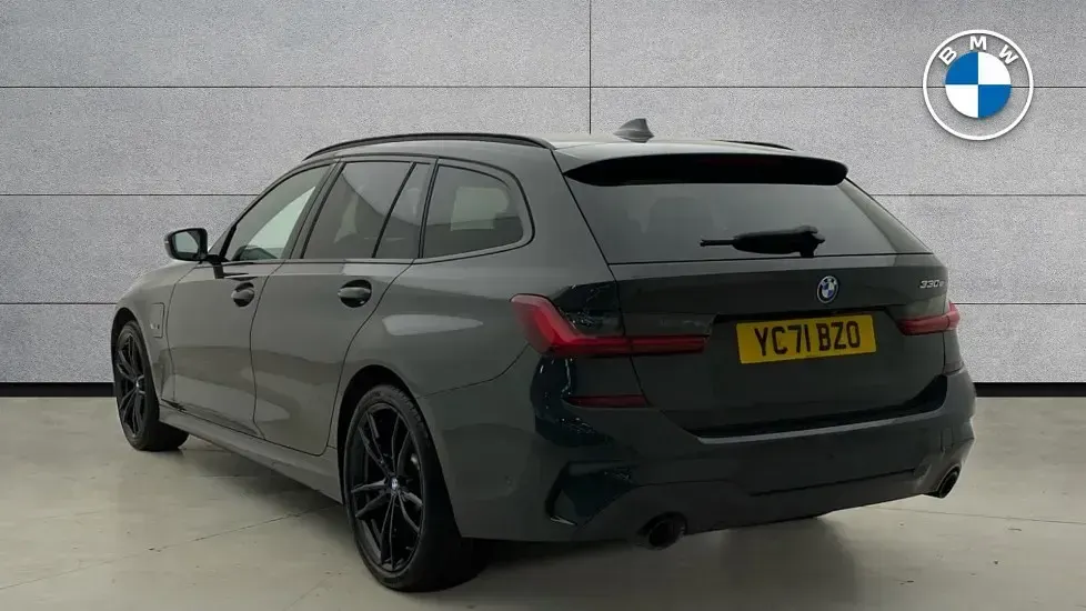 Used BMW 330e M Sport 288 HP (211 kW) 2021 Grey Estate