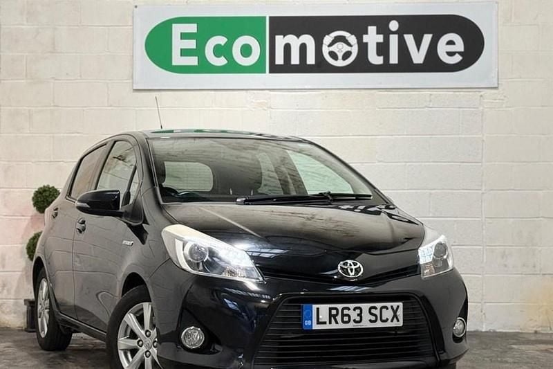 Used Toyota Yaris Hybrid T4 2013