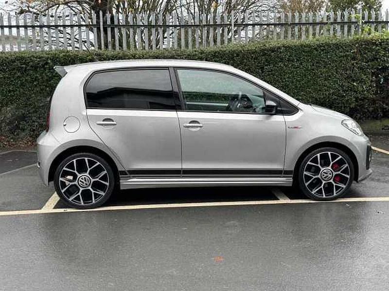 Used VW up! 115 HP (84 kW) 2019 Hatchback