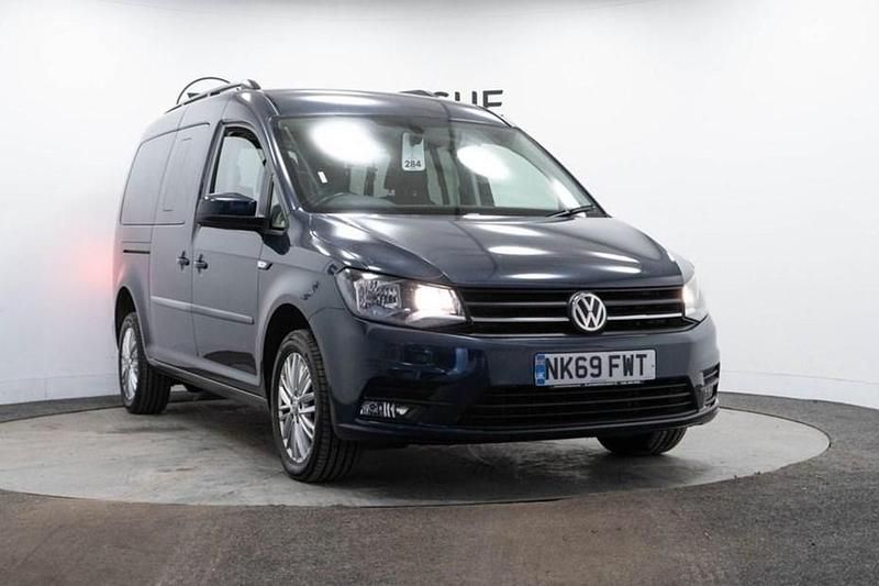 Blue Used 2020 VW Caddy Maxi Life Life MPV | £14,740 (Fair price) - Image 1/1