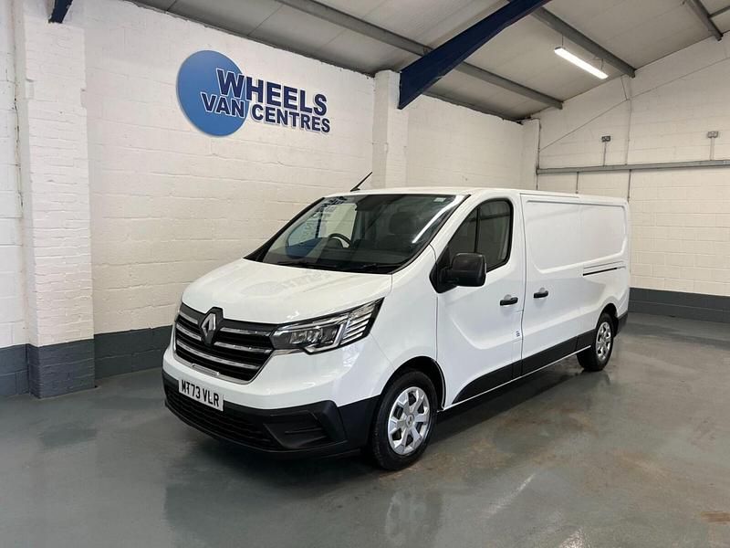 White Used 2023 Renault Trafic Van | £18,990 (Fair price) - Image 1/4