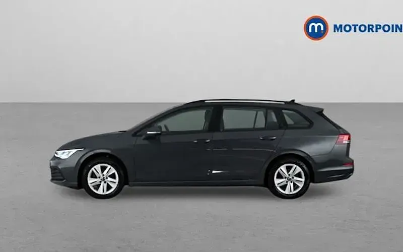 Used VW Golf VIII Life 110 HP (80 kW) 2023 Estate