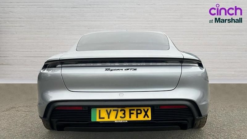Usado Porsche Taycan 439 kW (598 HP) 2023 Prateado Sedan
