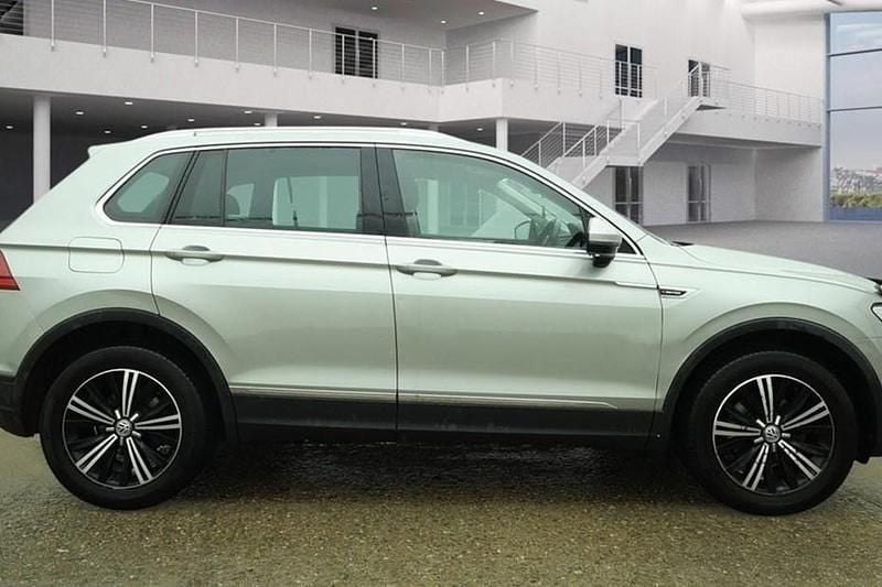 Used VW Tiguan SE 150 HP (110 kW) 2016 Reflex silver SUV