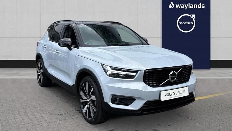 Silver Used 2022 Volvo XC40 R-Design Pro SUV | £27,540 (Fair price) - Image 1/4