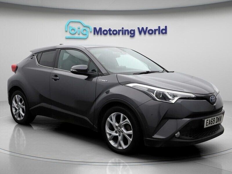 Grey Used 2019 Toyota C-HR Design SUV | £14,300 (Good price) - Image 1/4