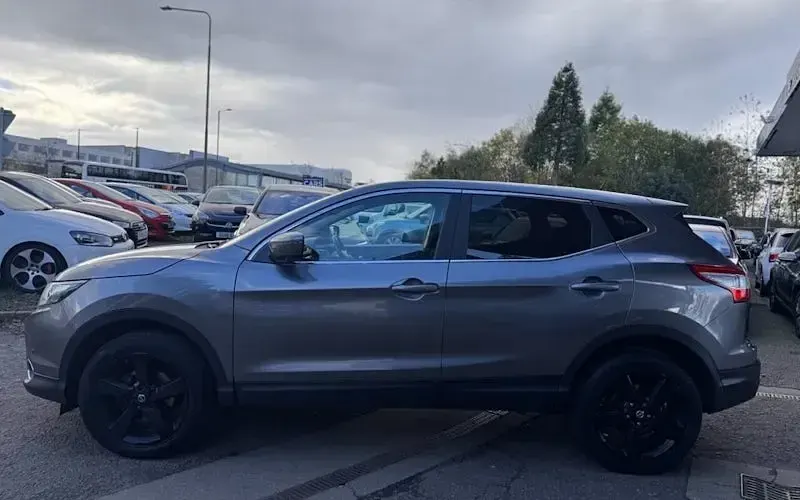 Used Nissan Qashqai N-TEC 110 HP (80 kW) 2015 Grey SUV