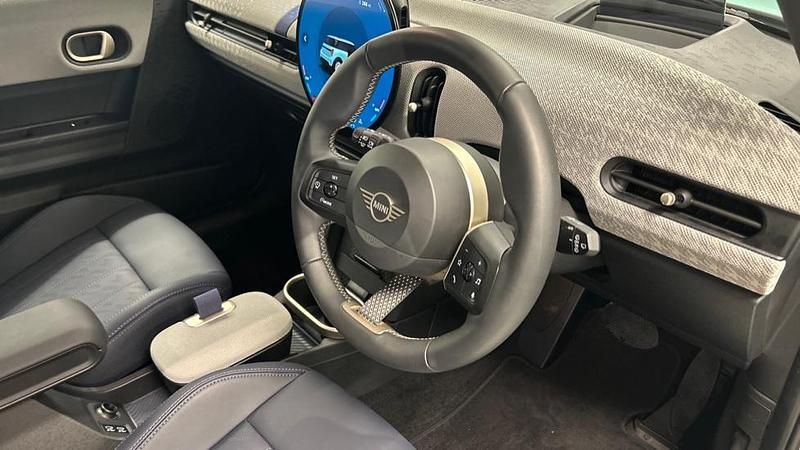 Usado Mini Cooper S Hatch 201 HP (147 kW) 2024 Verde Citadino