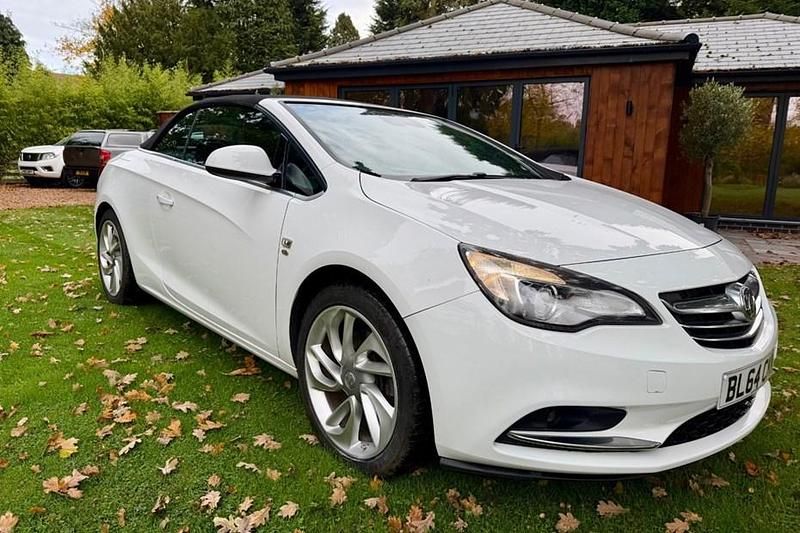 White Used 2014 Vauxhall Cascada Elite Cabriolet | £5,495 (Fair price) - Image 1/1