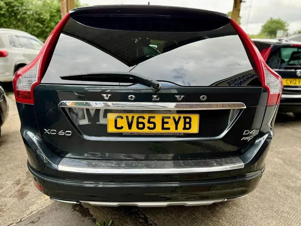 Used Volvo XC60 SE Lux 190 HP (139 kW) 2015 Grey SUV