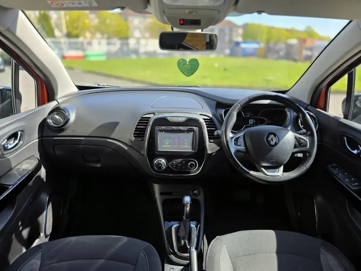 Usado Renault Captur Dynamique 90 HP (66 kW) 2016 Laranja SUV