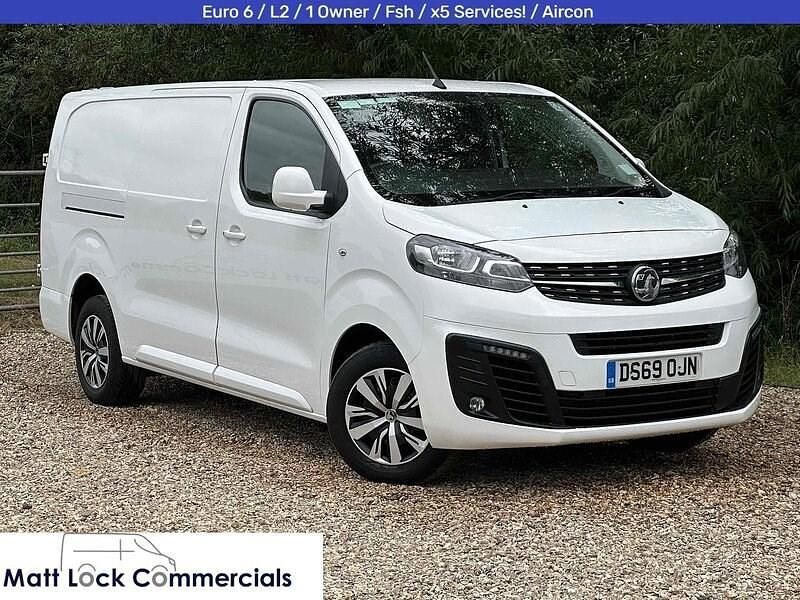 White Used 2019 Vauxhall Vivaro Sportive Van | £8,995 (Fair price) - Image 1/4