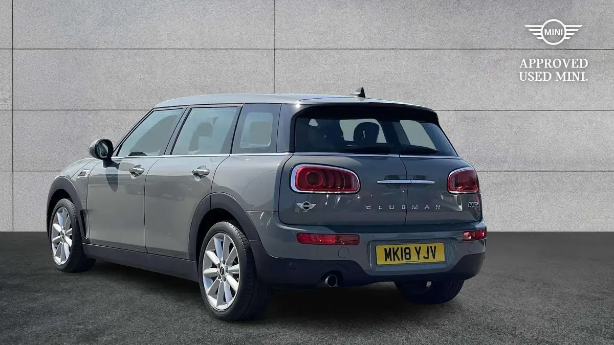 Usado Mini Cooper Clubman 134 CV (98 kW) 2018 Gris Familiar