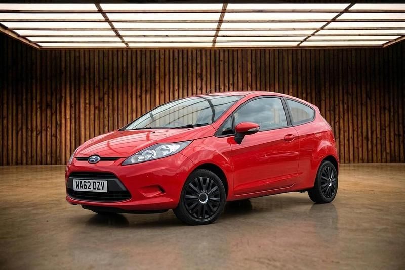 Used Ford Fiesta 82 HP (60 kW) 2012 Red Hatchback