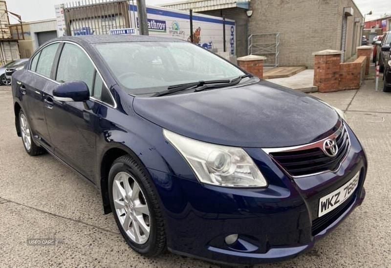 Usado Toyota Avensis 146 CV (107 kW) 2009 Azul Berlina