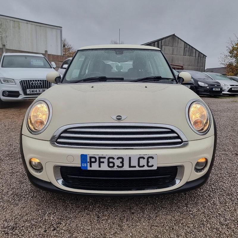 Usado Mini One D Hatch 90 CV (66 kW) 2013 Blanco Utilitario